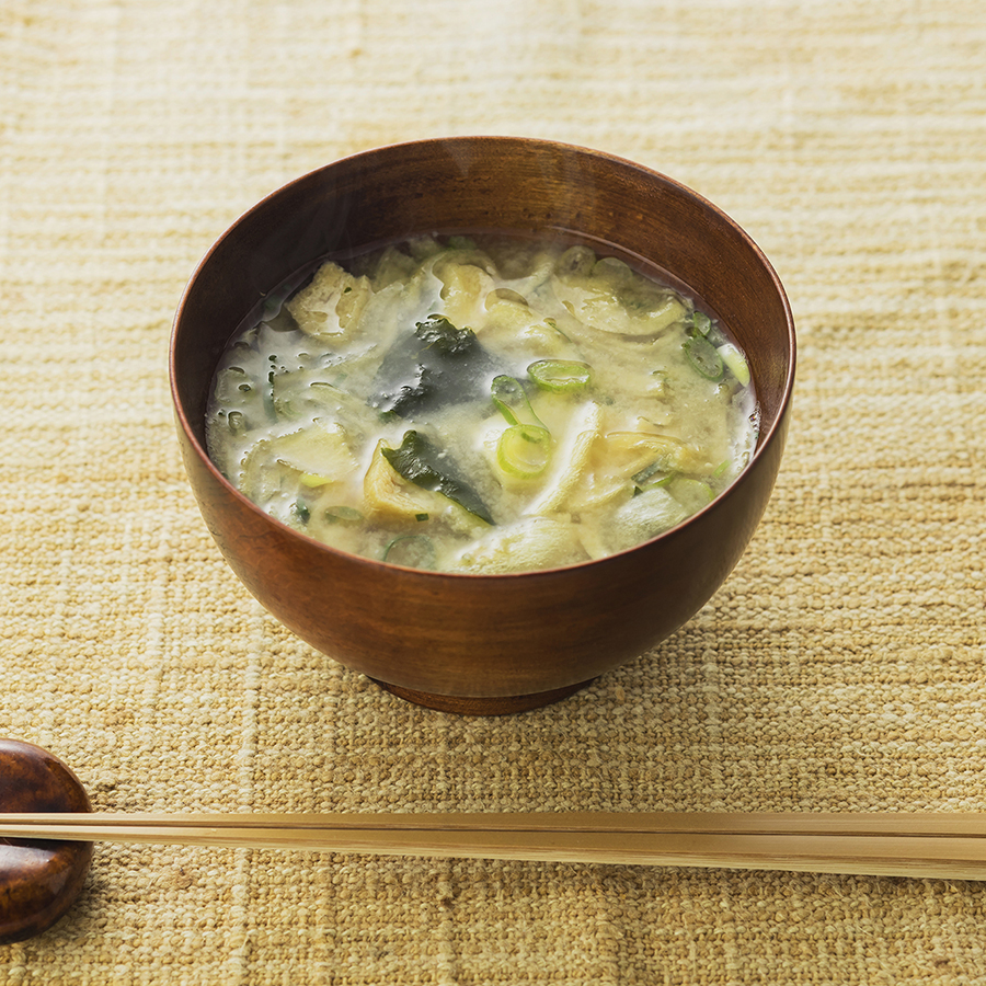 Onion Miso Soup and Pork Miso Soup made with Kawabata Miso from Awaji Island (freeze-dried)