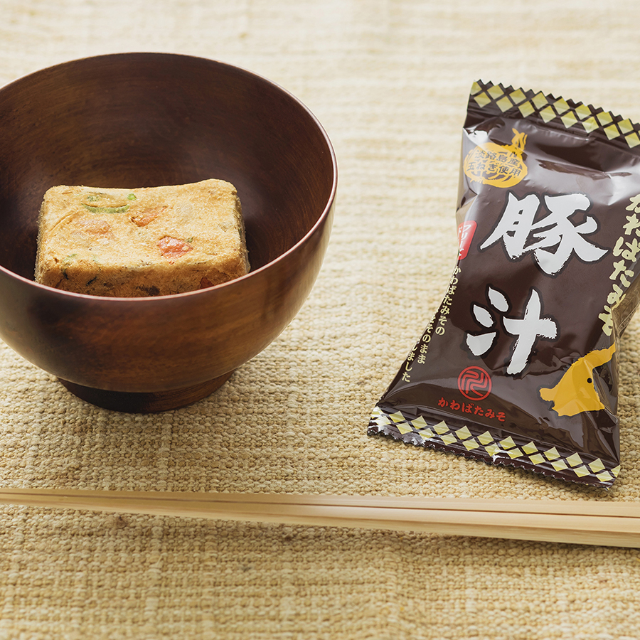 Onion Miso Soup and Pork Miso Soup made with Kawabata Miso from Awaji Island (freeze-dried)