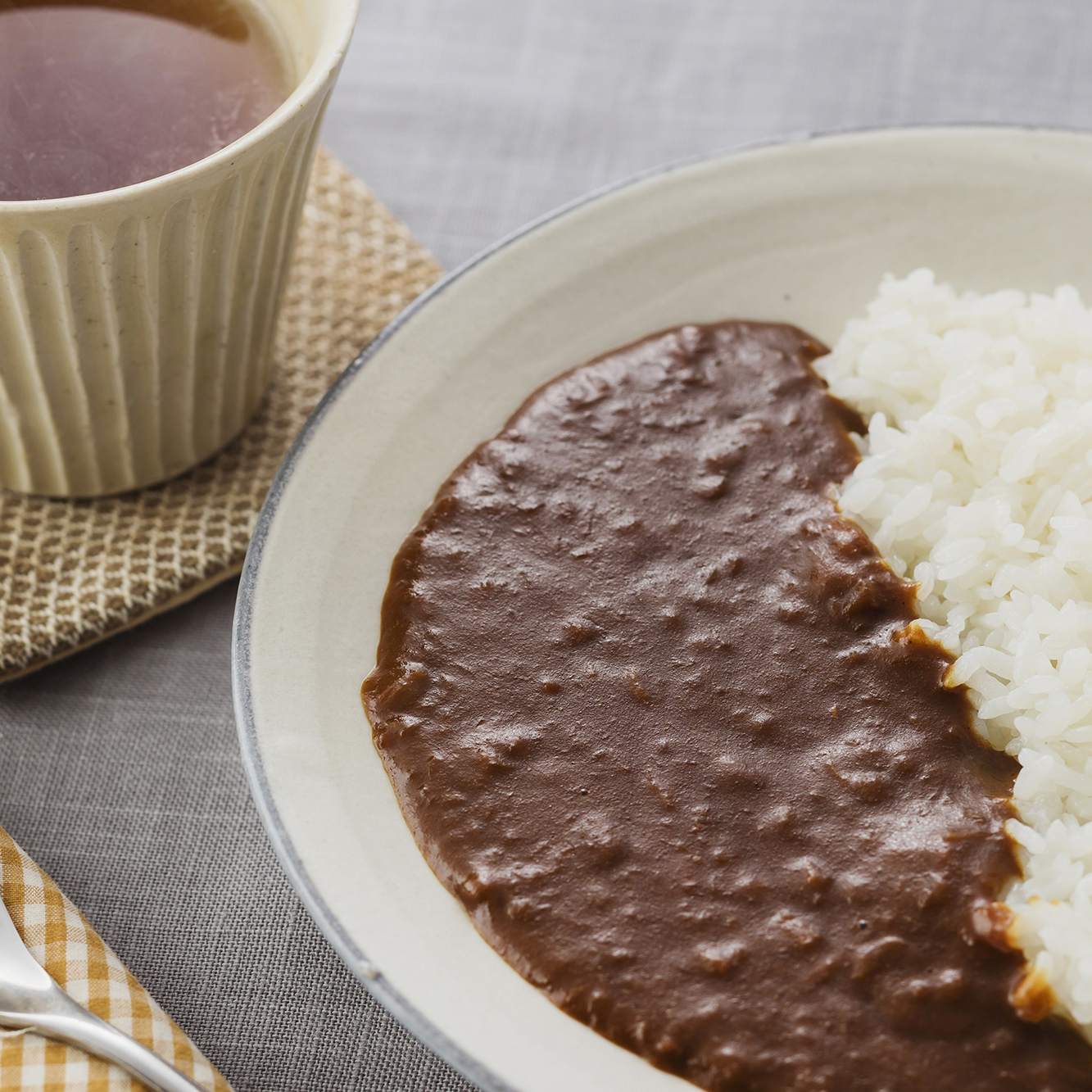 淡路島産玉ねぎのオニオンカレー（辛口）&淡路島のかほり（玉ねぎスープ）